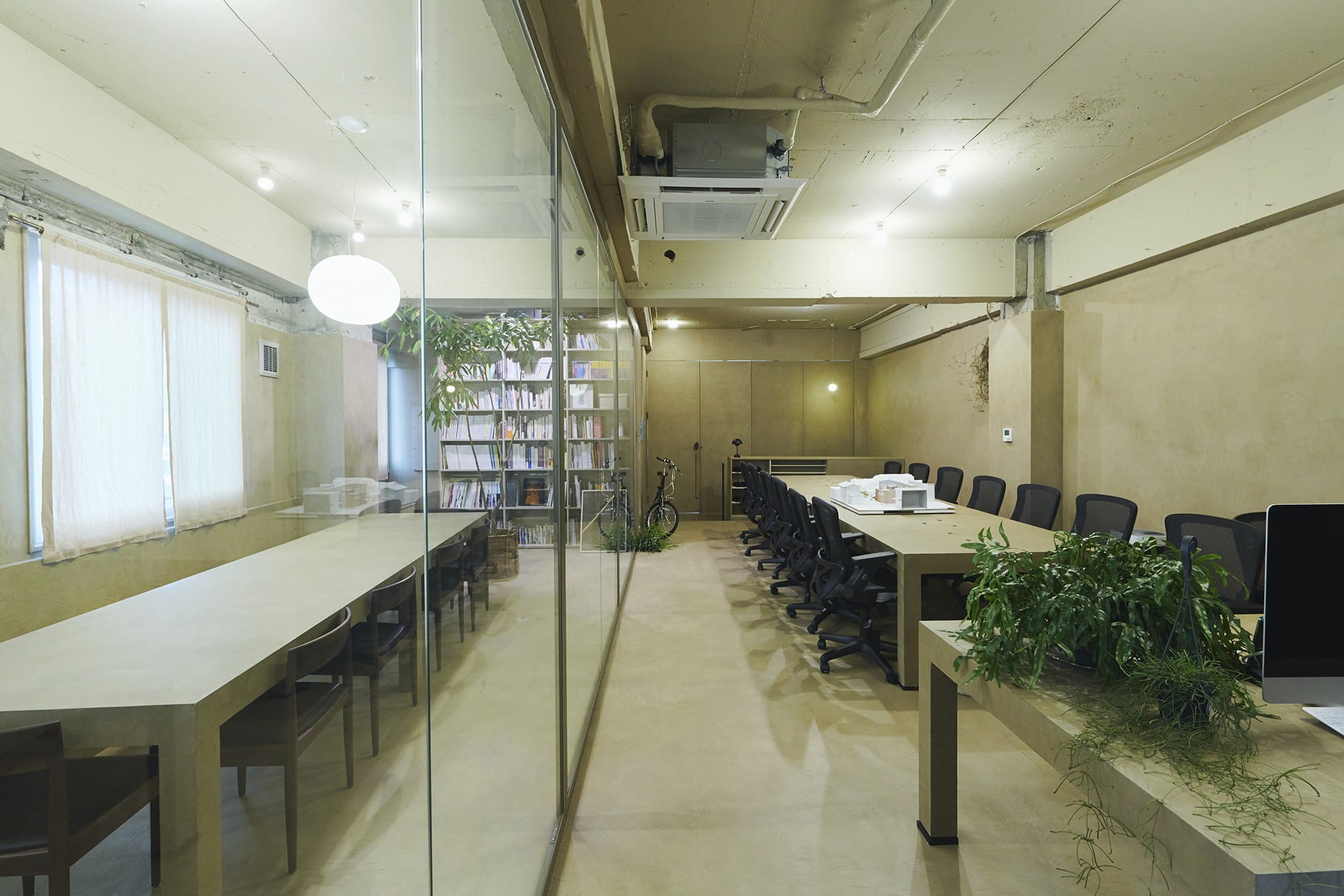 白井さんのオフィス写真